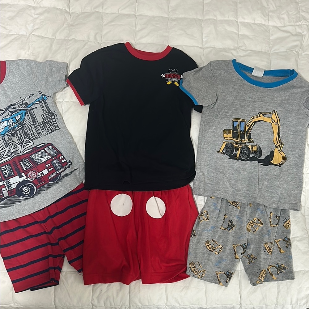 Kids' Graphic Pajama Set
